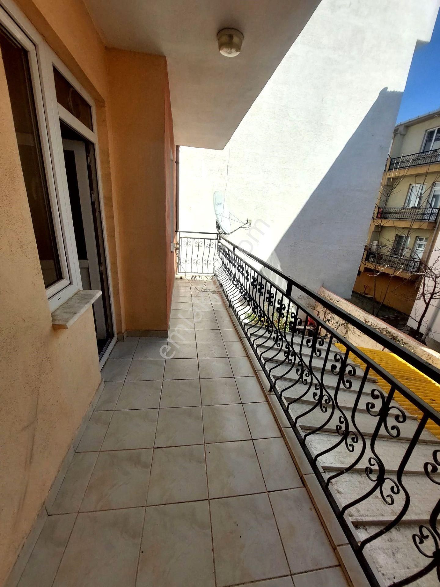 Recep Ümit Emlak'tan Sakarya - 2 Ve Turgut Reis Caddeleri Yakınında Kiralık 3+1 Daire - Görsel 6