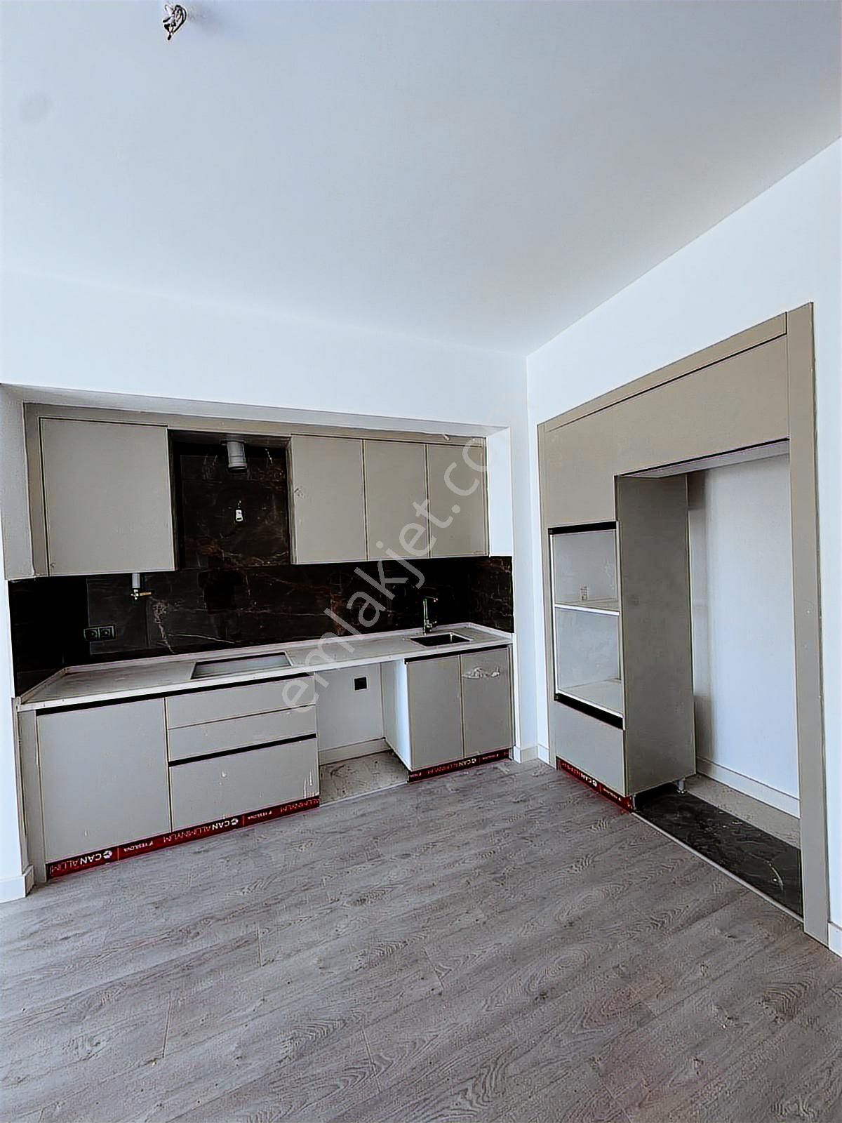 Kuşadası Merkezde Acil Satılık Fırsat Daire - Görsel 8