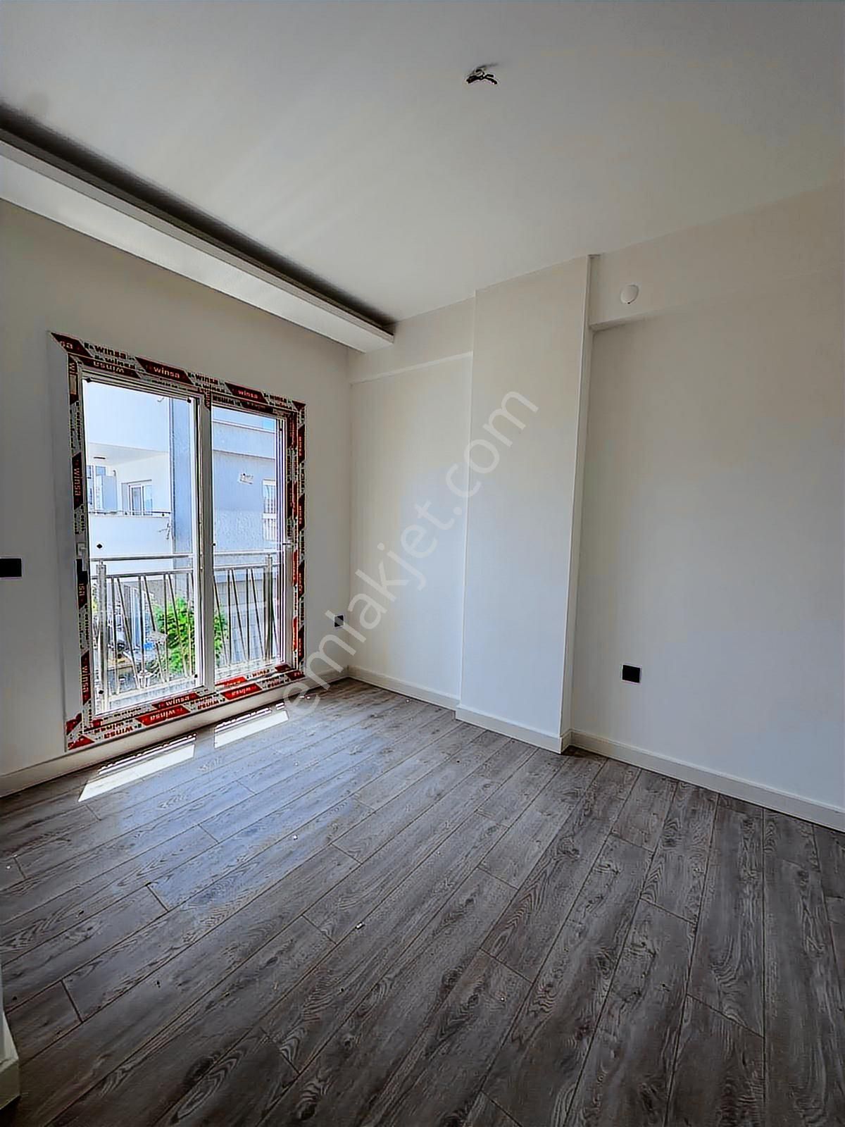 Kuşadası Merkezde Acil Satılık Fırsat Daire - Görsel 25