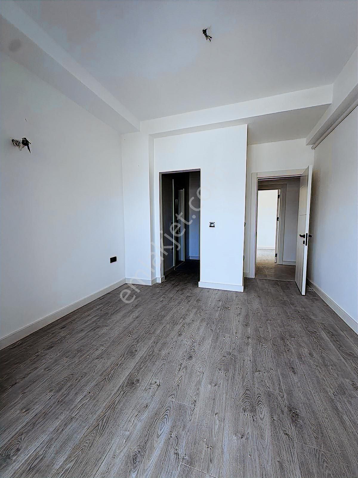 Kuşadası Merkezde Acil Satılık Fırsat Daire - Görsel 9