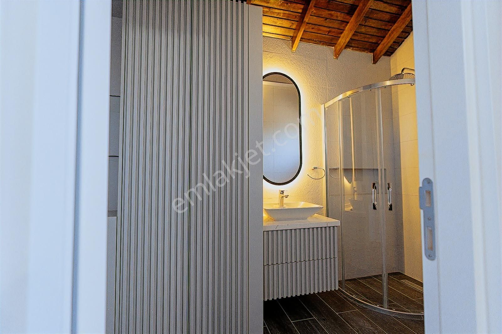 Kuşadası Davutlar'da Taş Villa Konsept Özel Havuzlu Fırsat Villa - Görsel 12