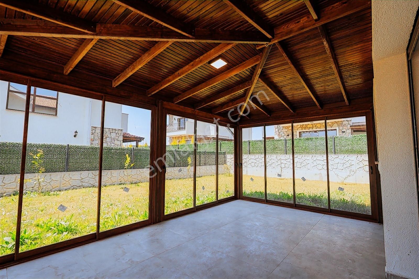 Kuşadası Davutlar'da Taş Villa Konsept Özel Havuzlu Fırsat Villa - Görsel 5