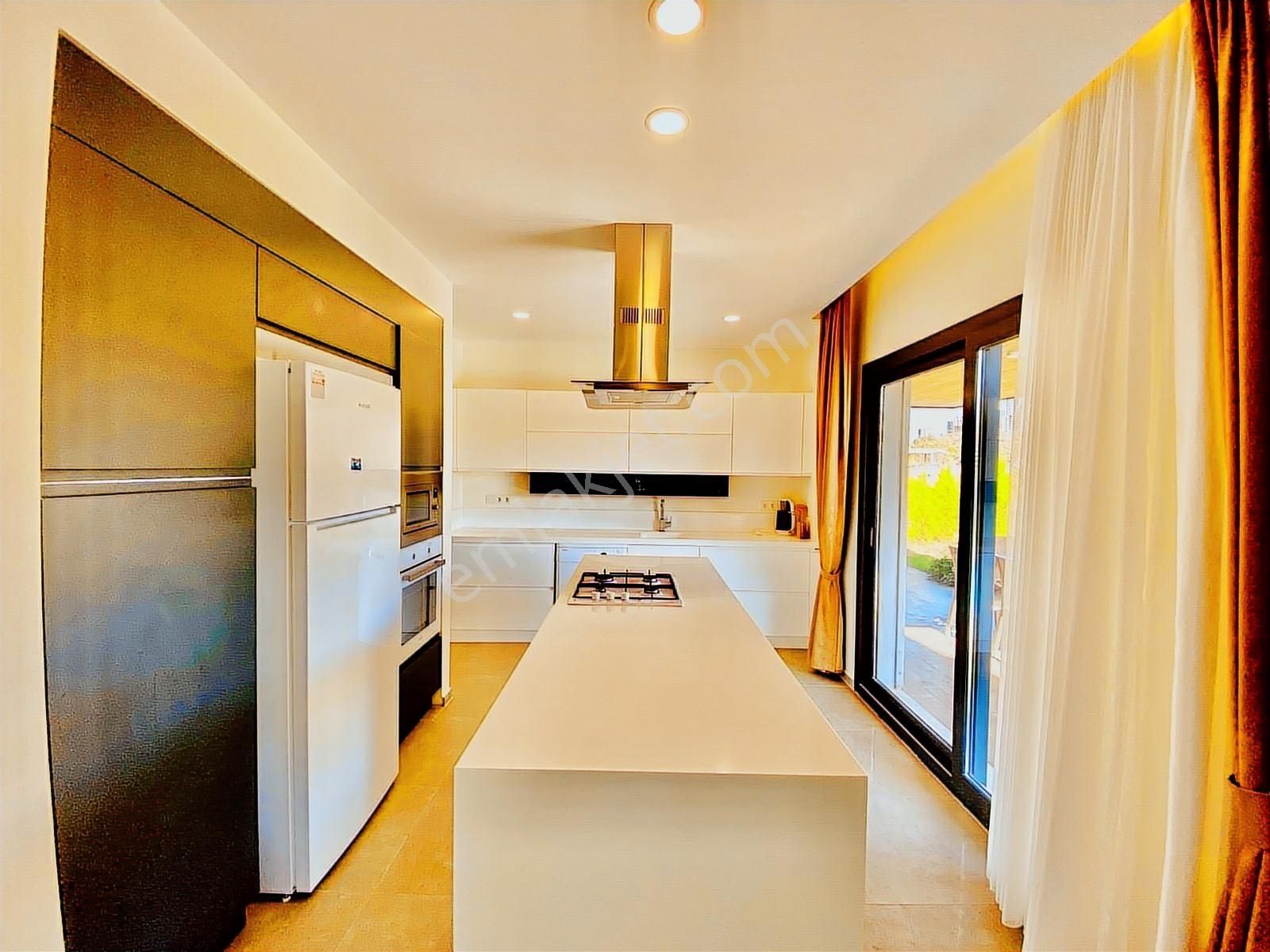 Kuşadası Yavansu'da Müstakil 4+1 Doğalgazlı-eşyalı-fırsat Villa - Görsel 12