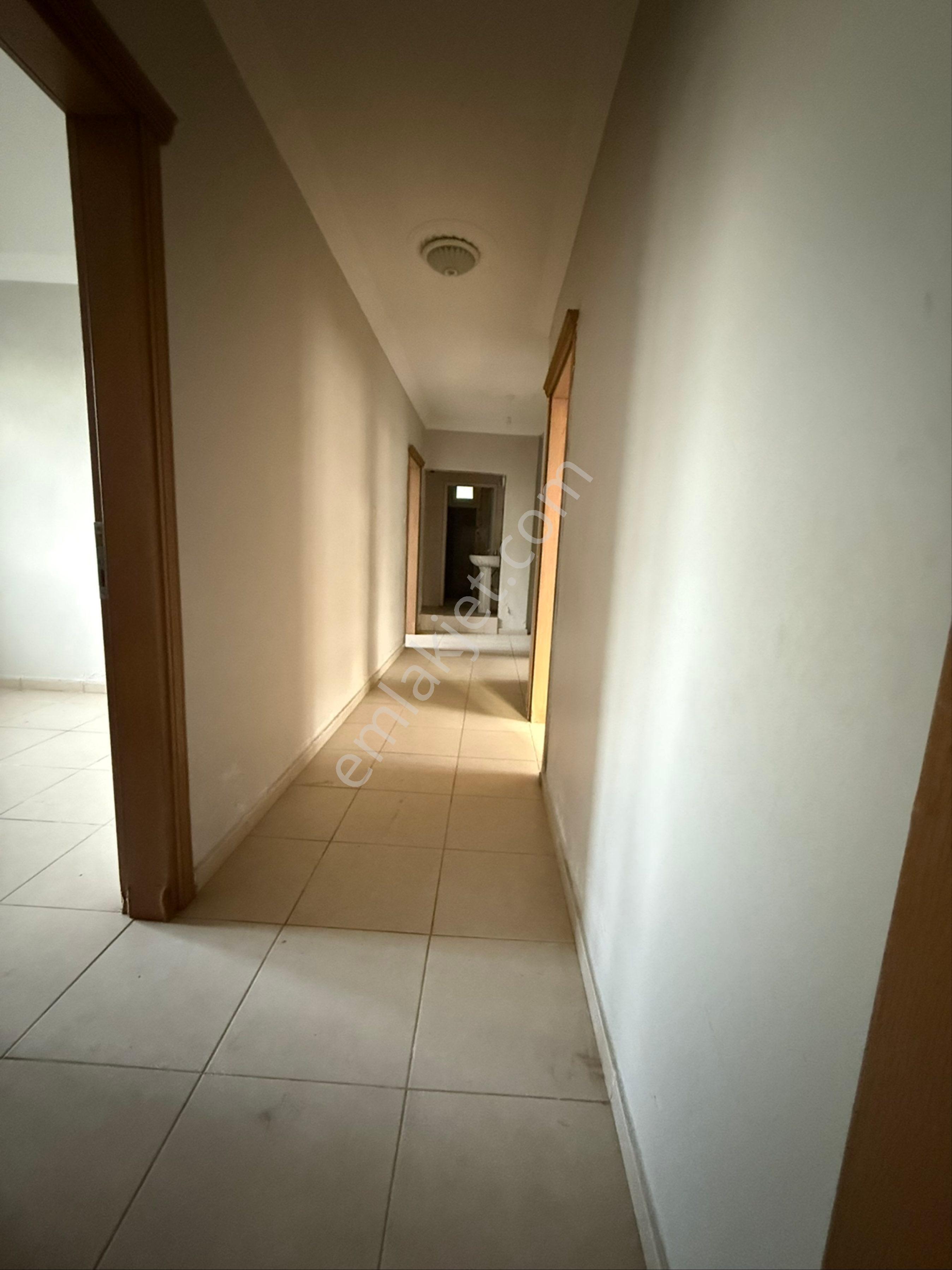 Yeşiloba Mahallesinde Ferah 3+1 Kiralık Müstakil Ev - Görsel 19