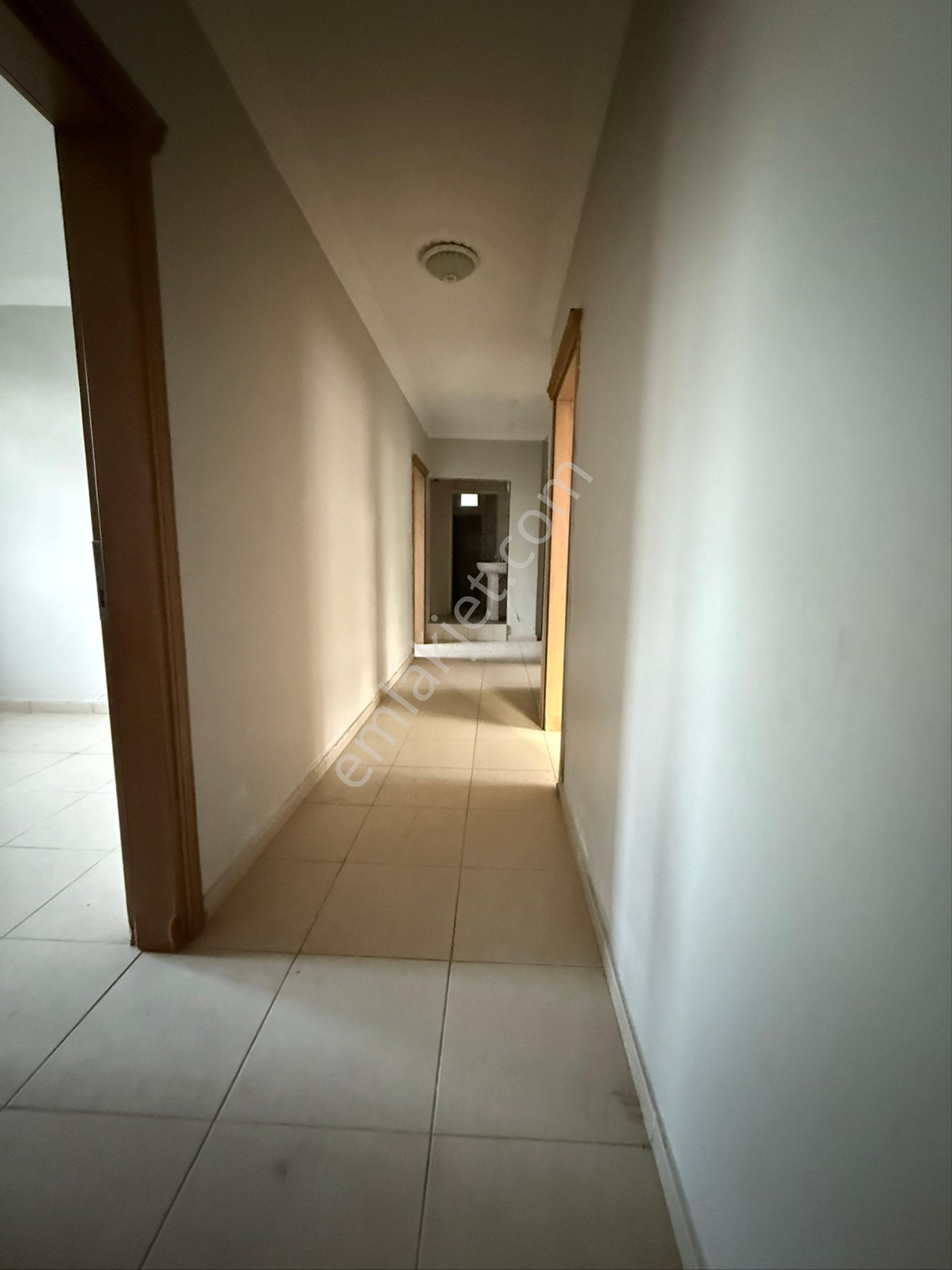 Yeşiloba Mahallesinde Ferah 3+1 Kiralık Müstakil Ev - Görsel 20