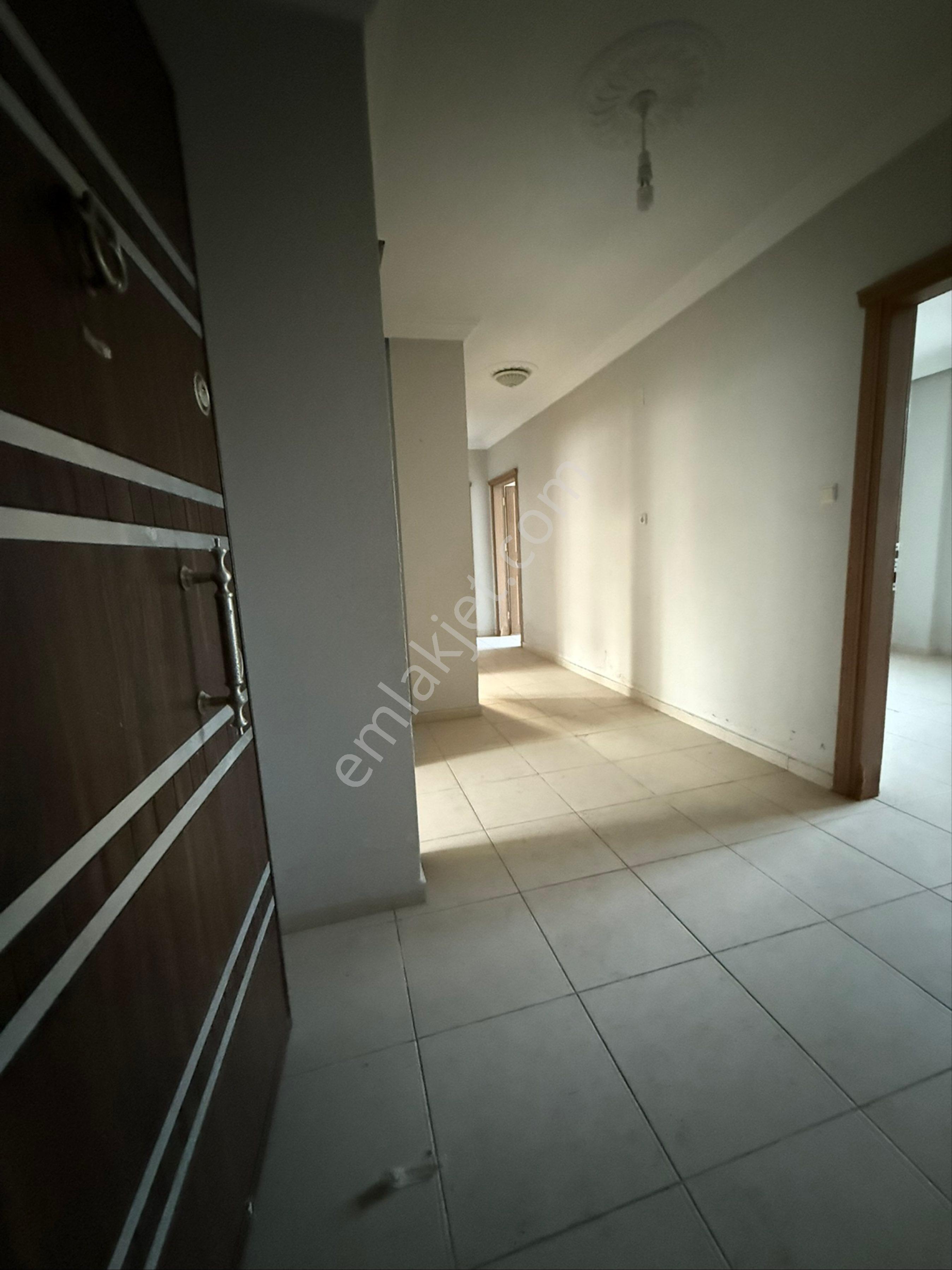 Yeşiloba Mahallesinde Ferah 3+1 Kiralık Müstakil Ev - Görsel 6