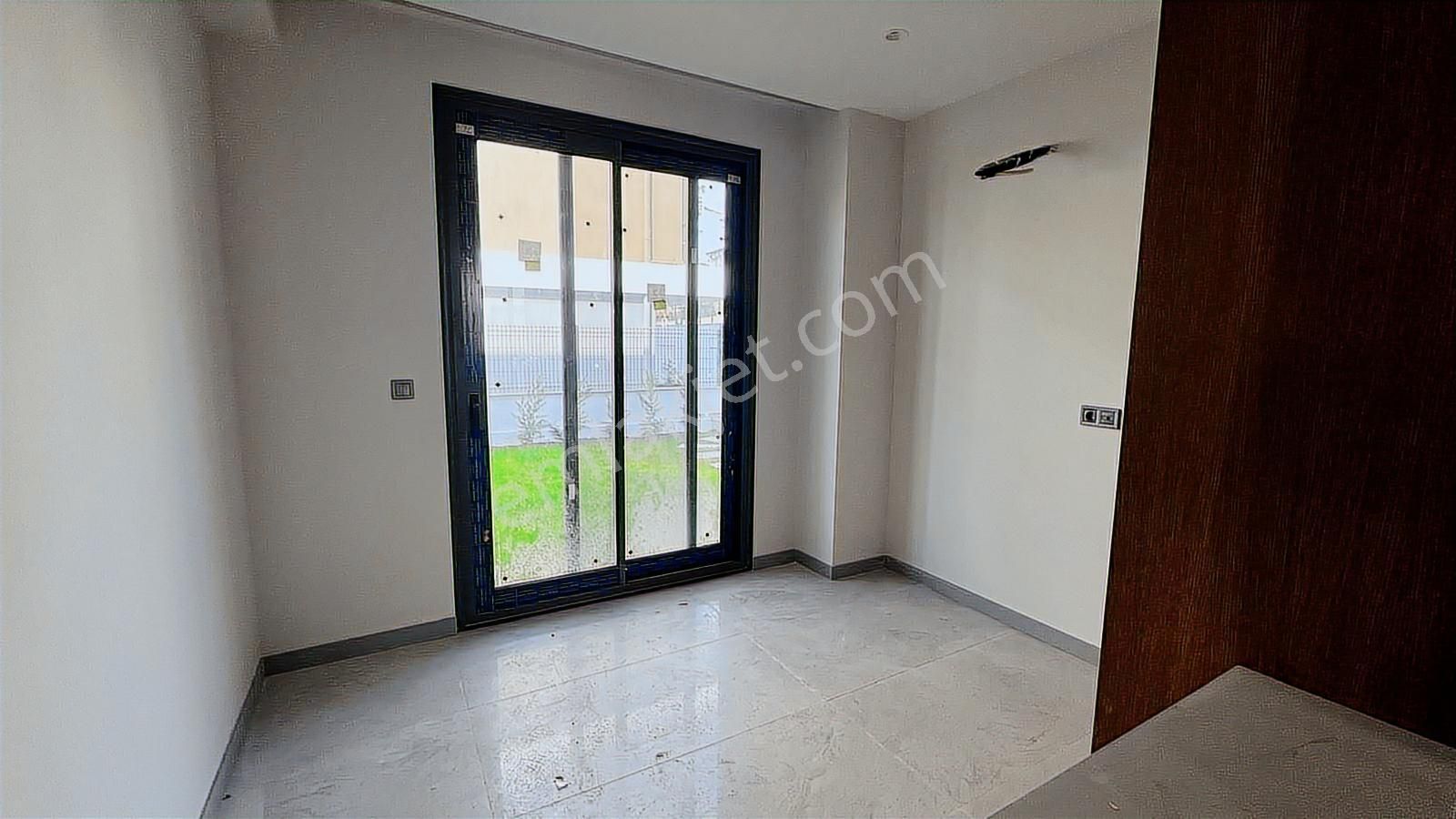 Kuşadası Soğucak'ta Acil Satılık Müstakil 4+1 Villa - Görsel 21