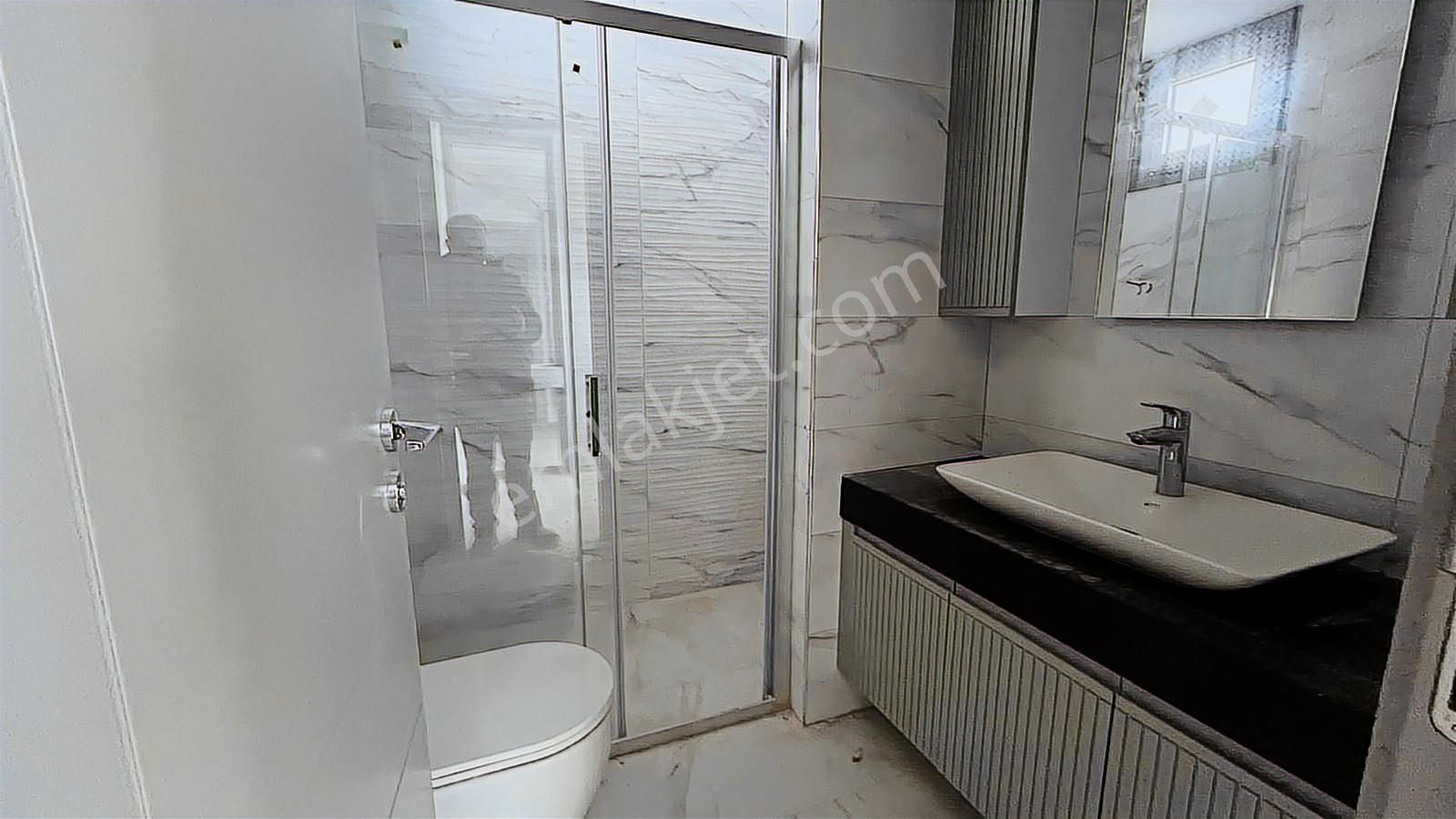 Kuşadası Soğucak'ta Acil Satılık Müstakil 4+1 Villa - Görsel 9