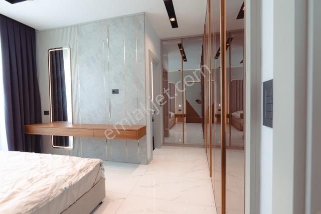 Kuşadası'nda Deniz Manzaralı 550 M2 Arsa İçersinde Özel Mülk - Görsel 19