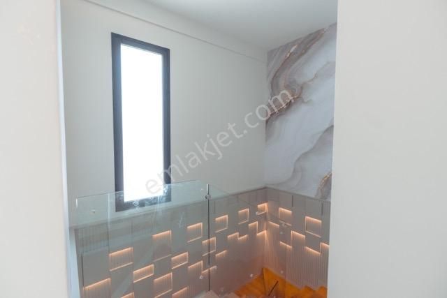 Kuşadası'nda Deniz Manzaralı 550 M2 Arsa İçersinde Özel Mülk - Görsel 30