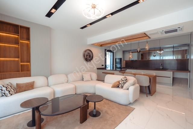 Kuşadası'nda Deniz Manzaralı 550 M2 Arsa İçersinde Özel Mülk - Görsel 11