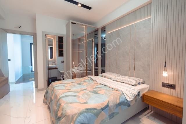 Kuşadası'nda Deniz Manzaralı 550 M2 Arsa İçersinde Özel Mülk - Görsel 14