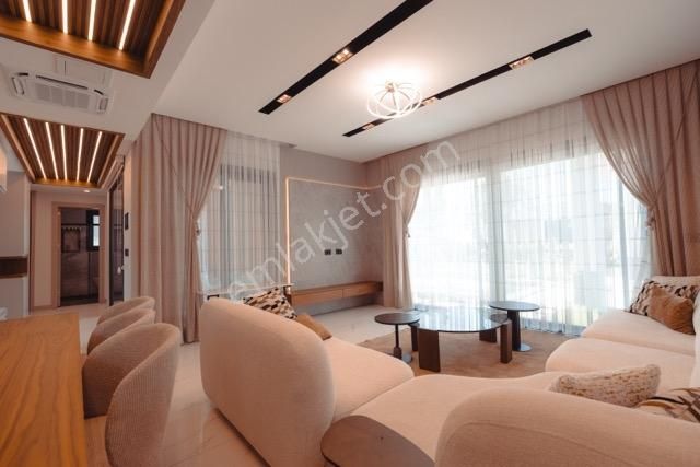 Kuşadası'nda Deniz Manzaralı 550 M2 Arsa İçersinde Özel Mülk - Görsel 7