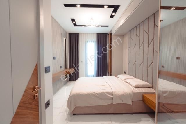 Kuşadası'nda Deniz Manzaralı 550 M2 Arsa İçersinde Özel Mülk - Görsel 35