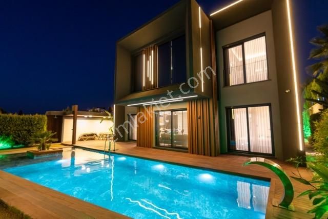 Kuşadası'nda Satılık Ultra Lüksün Tanımı Full Eşyalı Villa - Görsel 21