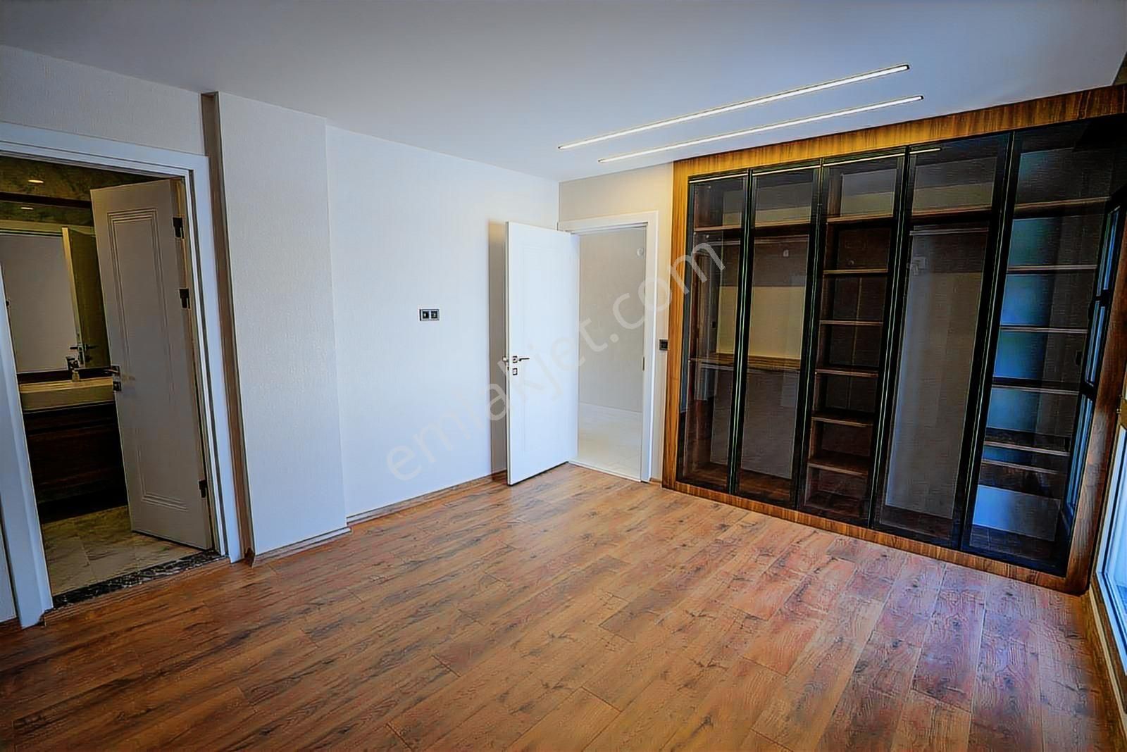 Kuşadası Değirmenderede Acil Satılık-asansör-k.otopark-ö.havuz - Görsel 33