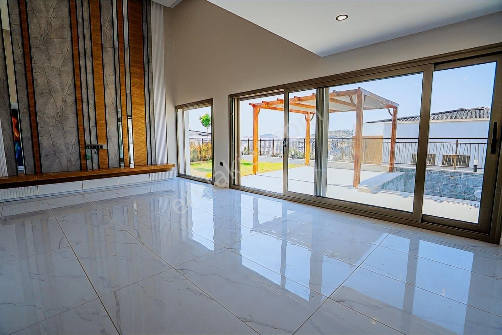 Kuşadası Değirmenderede Acil Satılık-asansör-k.otopark-ö.havuz - Görsel 23