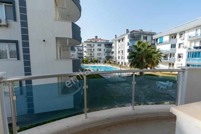 Kuşadası İkiçeşmelik'te Geniş Yaşam Alanlarına Sahip 3+1 Daire - Görsel 7