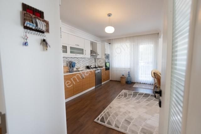 Kuşadası İkiçeşmelik'te Geniş Yaşam Alanlarına Sahip 3+1 Daire - Görsel 13