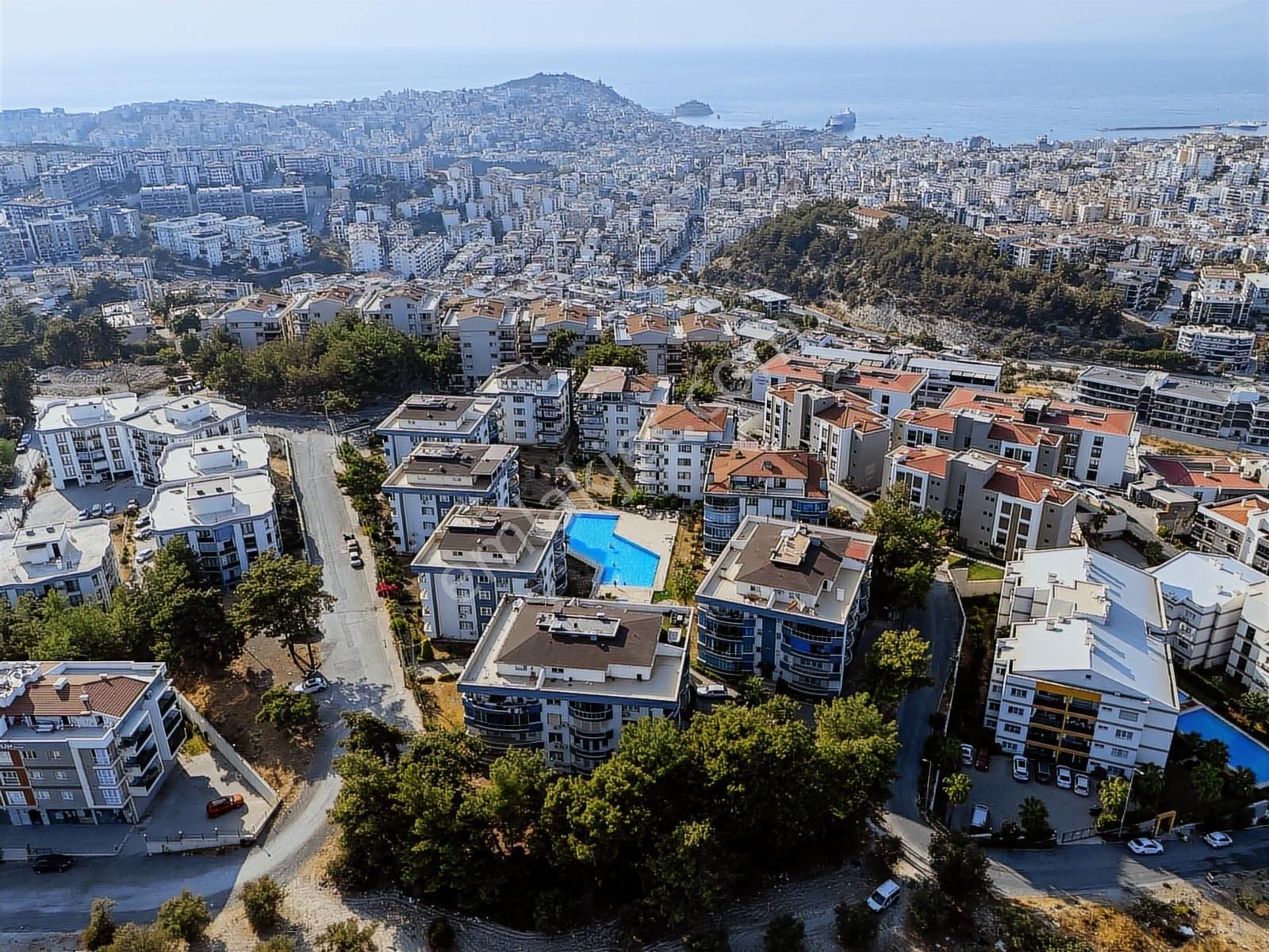 Kuşadası İkiçeşmelik'te Geniş Yaşam Alanlarına Sahip 3+1 Daire - Görsel 22