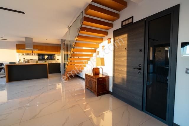 Kuşadası Karaova Full Deniz Manzaralı Emsalsiz Köşe Konum Villa - Görsel 34