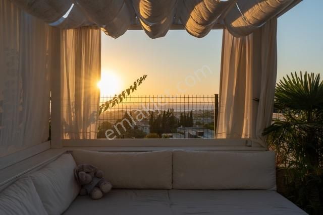 Kuşadası Karaova Full Deniz Manzaralı Emsalsiz Köşe Konum Villa - Görsel 21