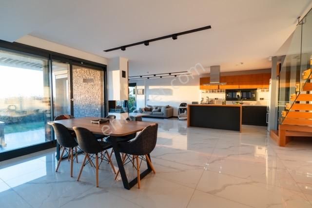 Kuşadası Karaova Full Deniz Manzaralı Emsalsiz Köşe Konum Villa - Görsel 26