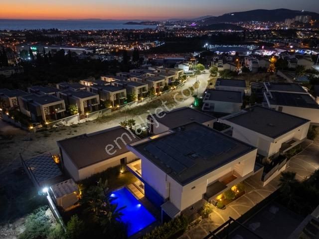 Kuşadası Karaova Full Deniz Manzaralı Emsalsiz Köşe Konum Villa - Görsel 16