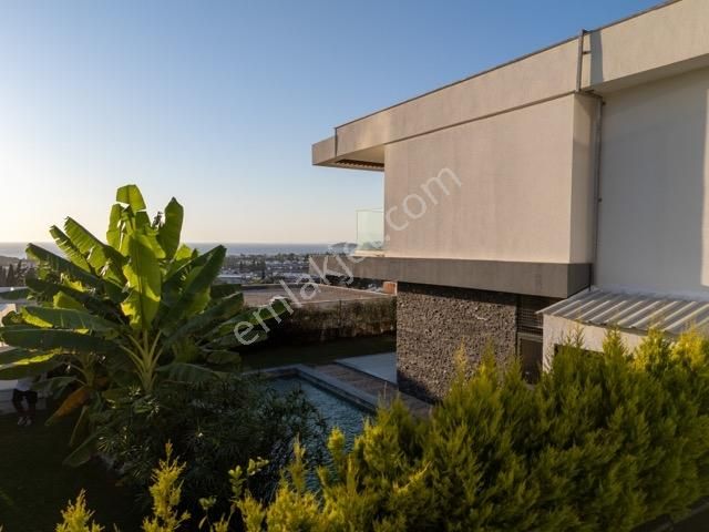 Kuşadası Karaova Full Deniz Manzaralı Emsalsiz Köşe Konum Villa - Görsel 8