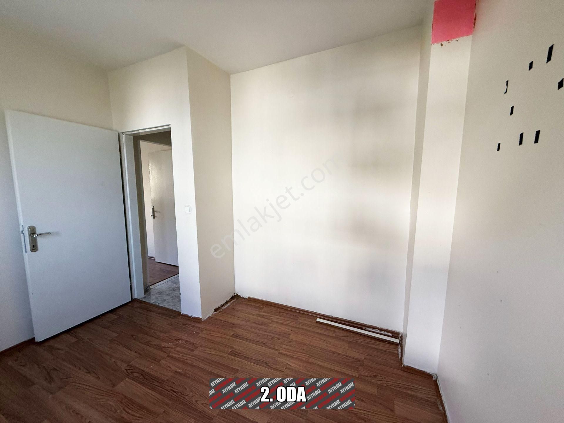 Yeşiltepe Mh.de Giriş Kat Kiracısız Satılık 3+1 Daire - Görsel 16