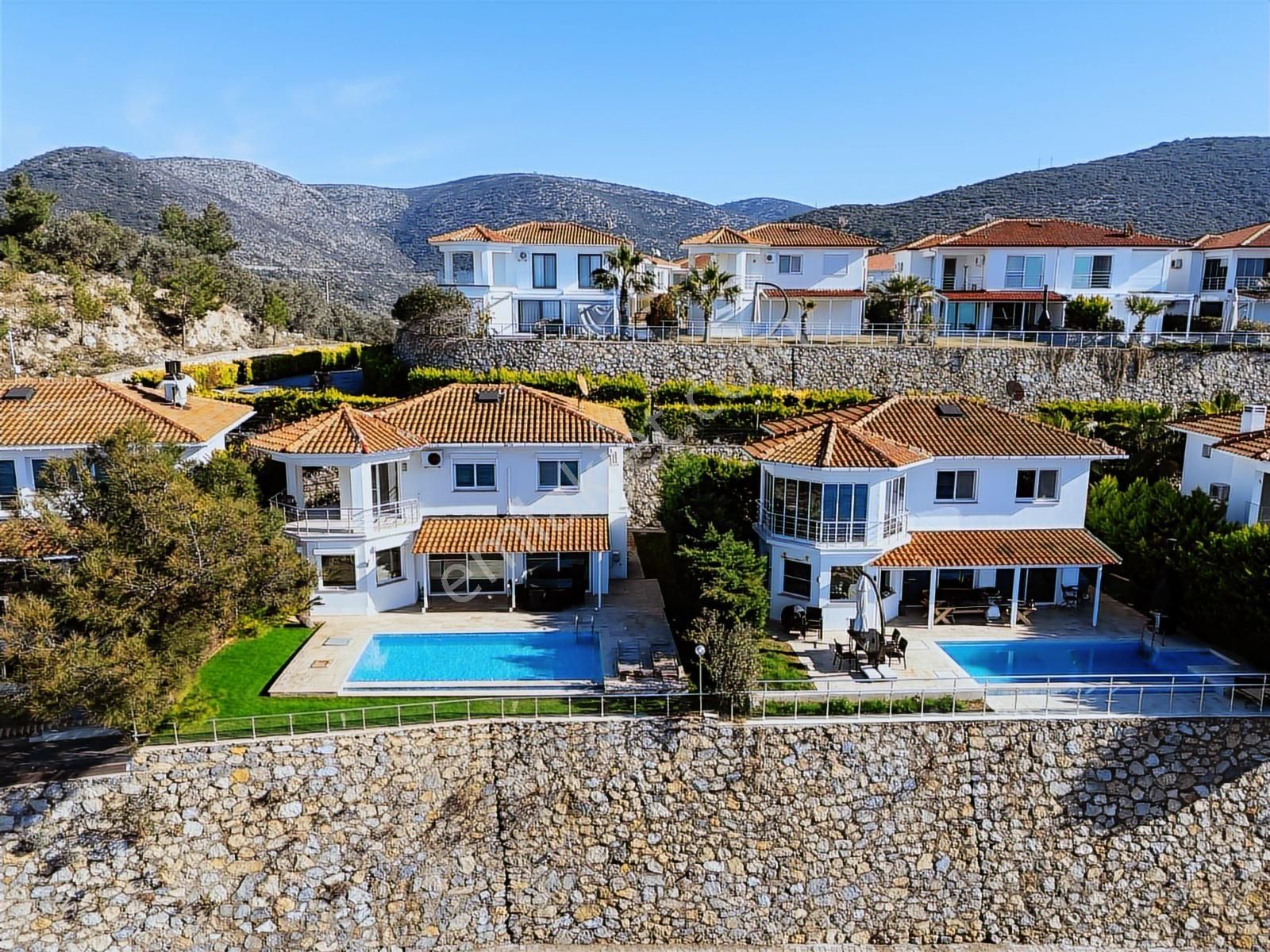 Zinos Villalarında Özel Koya Sahip Prestijli Konumda Villa - Görsel 6