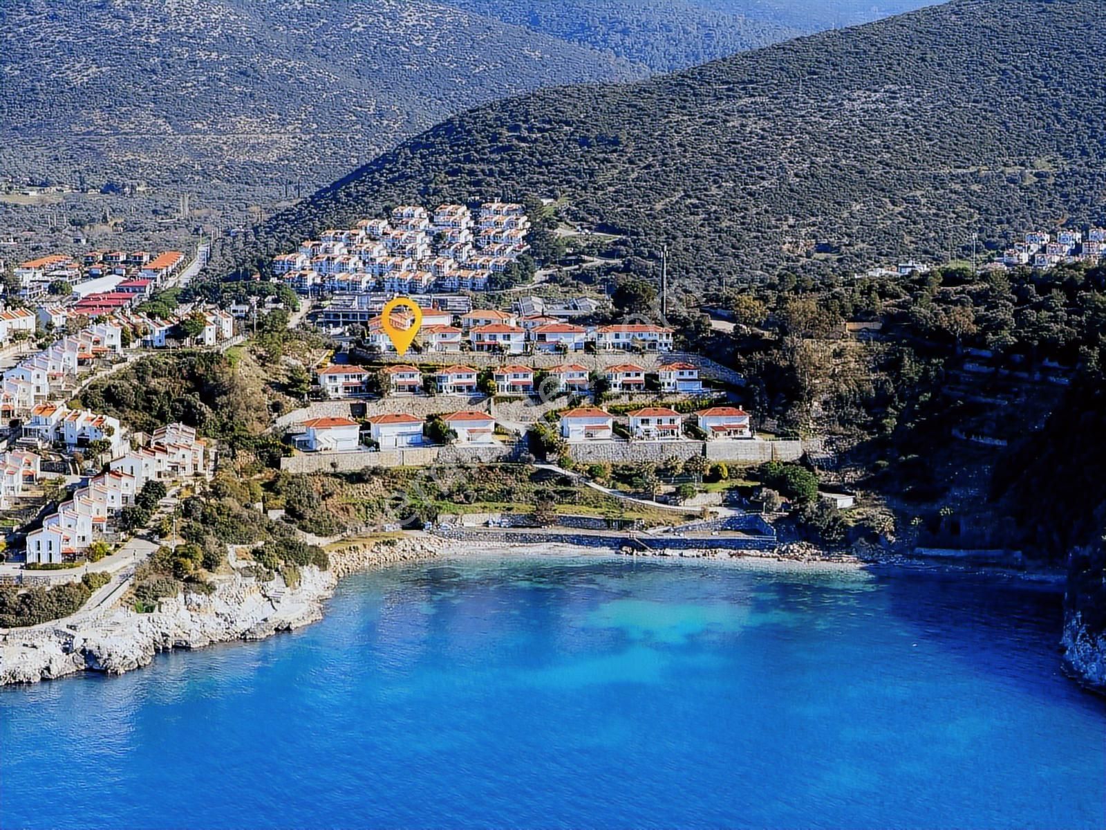 Zinos Villalarında Özel Koya Sahip Prestijli Konumda Villa - Görsel 12