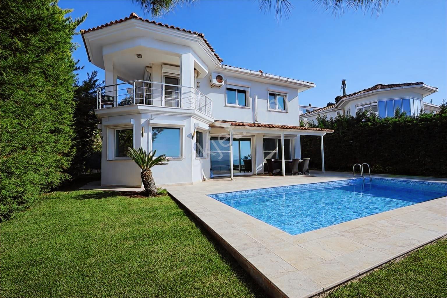 Zinos Villalarında Özel Koya Sahip Prestijli Konumda Villa - Görsel 13