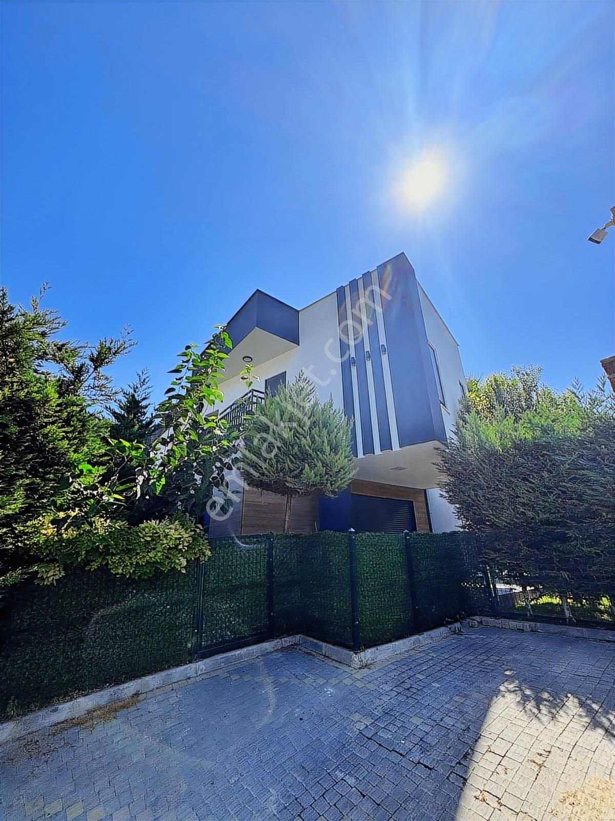 Kuşadası Yavansuda Mahremiyete Uygun Full Eşyalı Fırsat Villa - Görsel 23