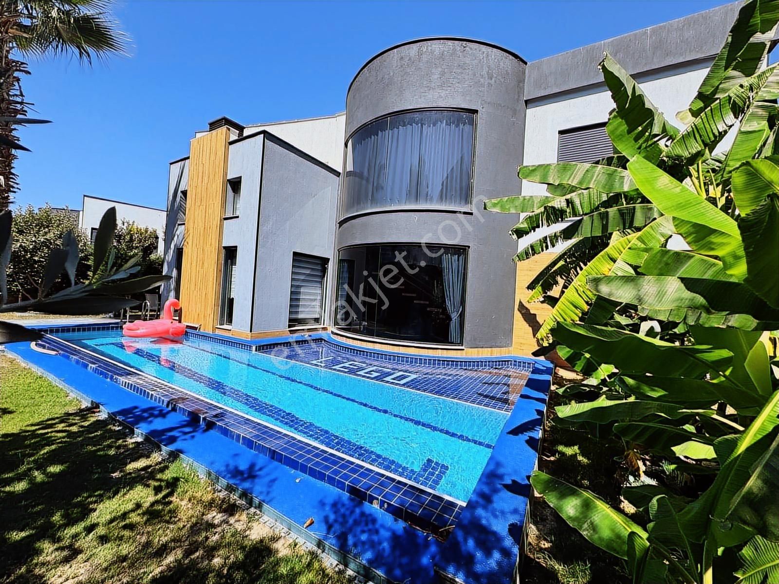 Kuşadası Yavansuda Mahremiyete Uygun Full Eşyalı Fırsat Villa - Görsel 29