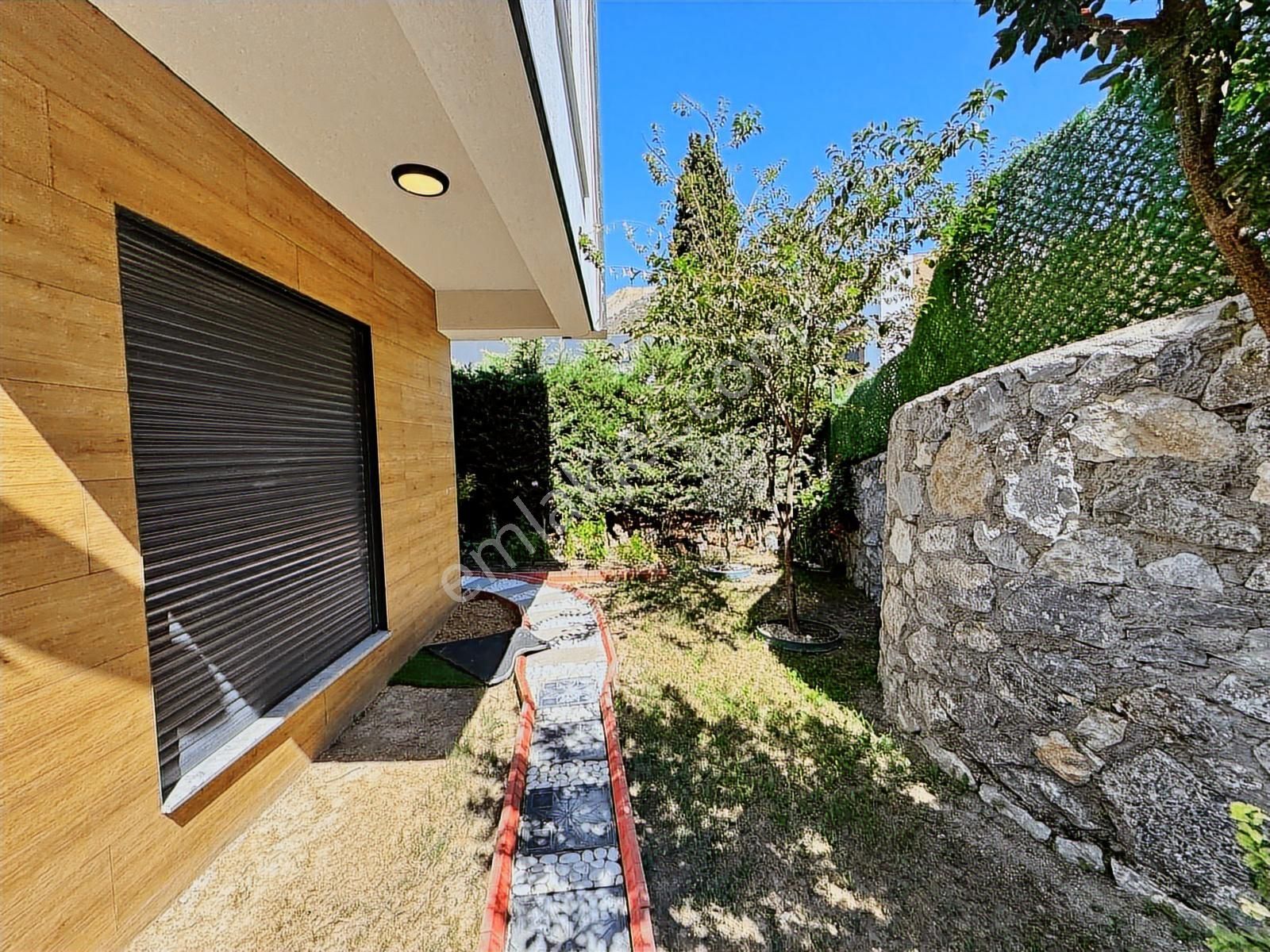 Kuşadası Yavansuda Mahremiyete Uygun Full Eşyalı Fırsat Villa - Görsel 14