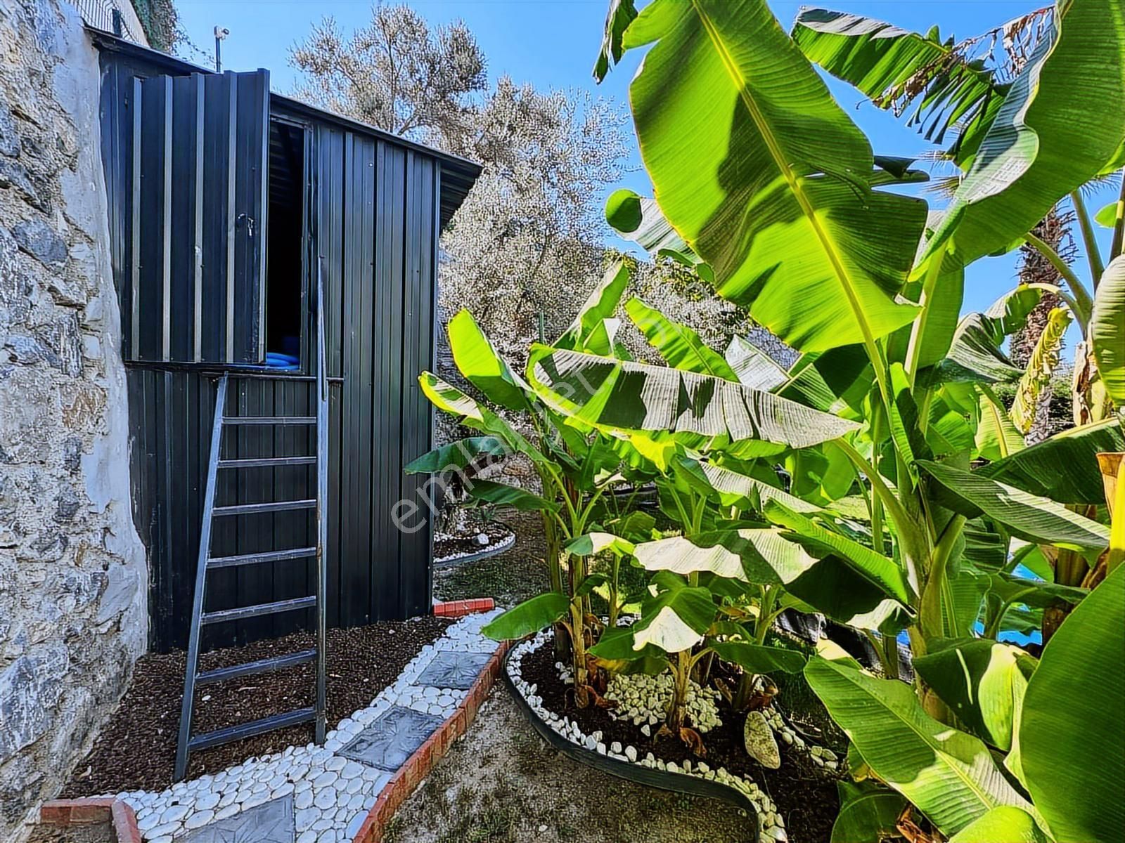 Kuşadası Yavansuda Mahremiyete Uygun Full Eşyalı Fırsat Villa - Görsel 2