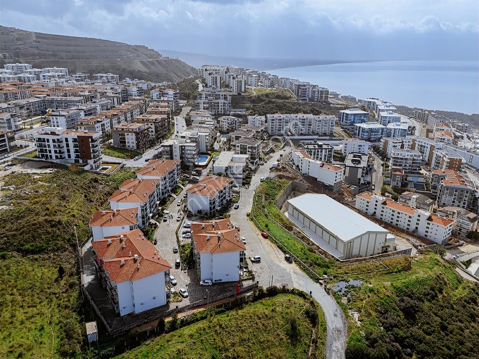 Kuşadası Deniz Manzaralı Geniş Ve Ferah 3+1 Daire - Görsel 6