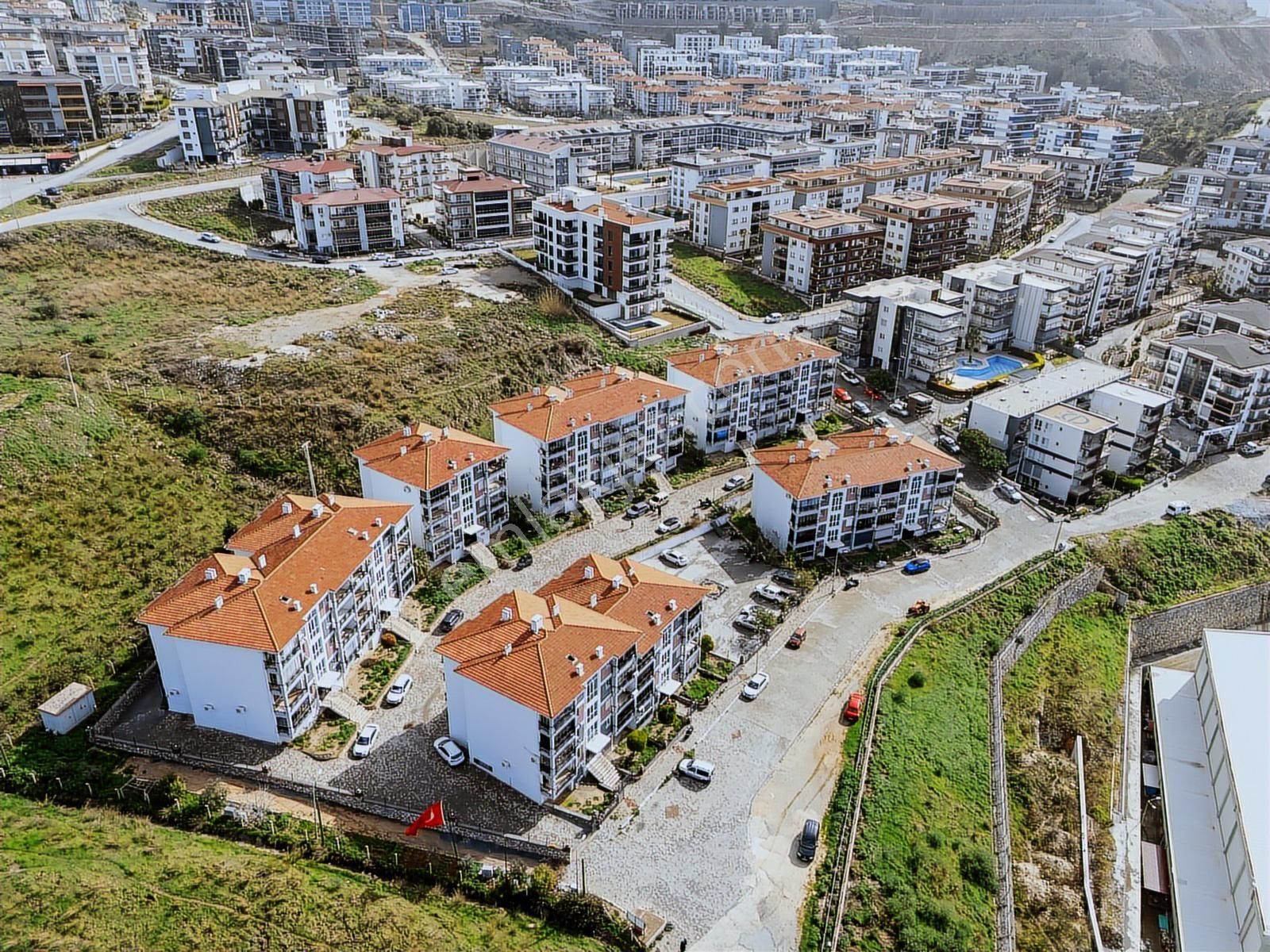 Kuşadası Deniz Manzaralı Geniş Ve Ferah 3+1 Daire - Görsel 9