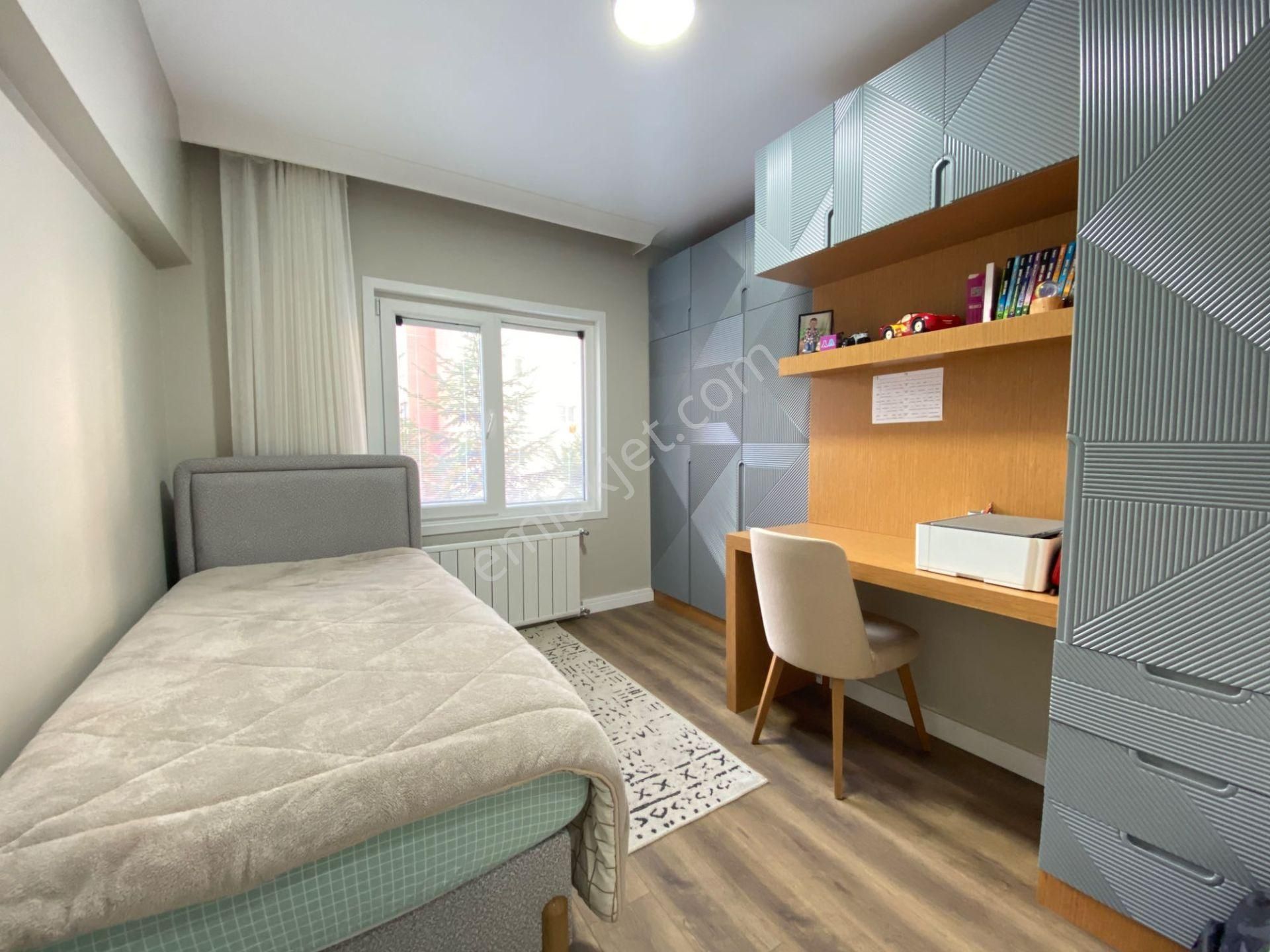 Beylikdüzü Barış Mah Kayapınar Apt Yenilenmiş 3+1 Satılık Daire - Görsel 9