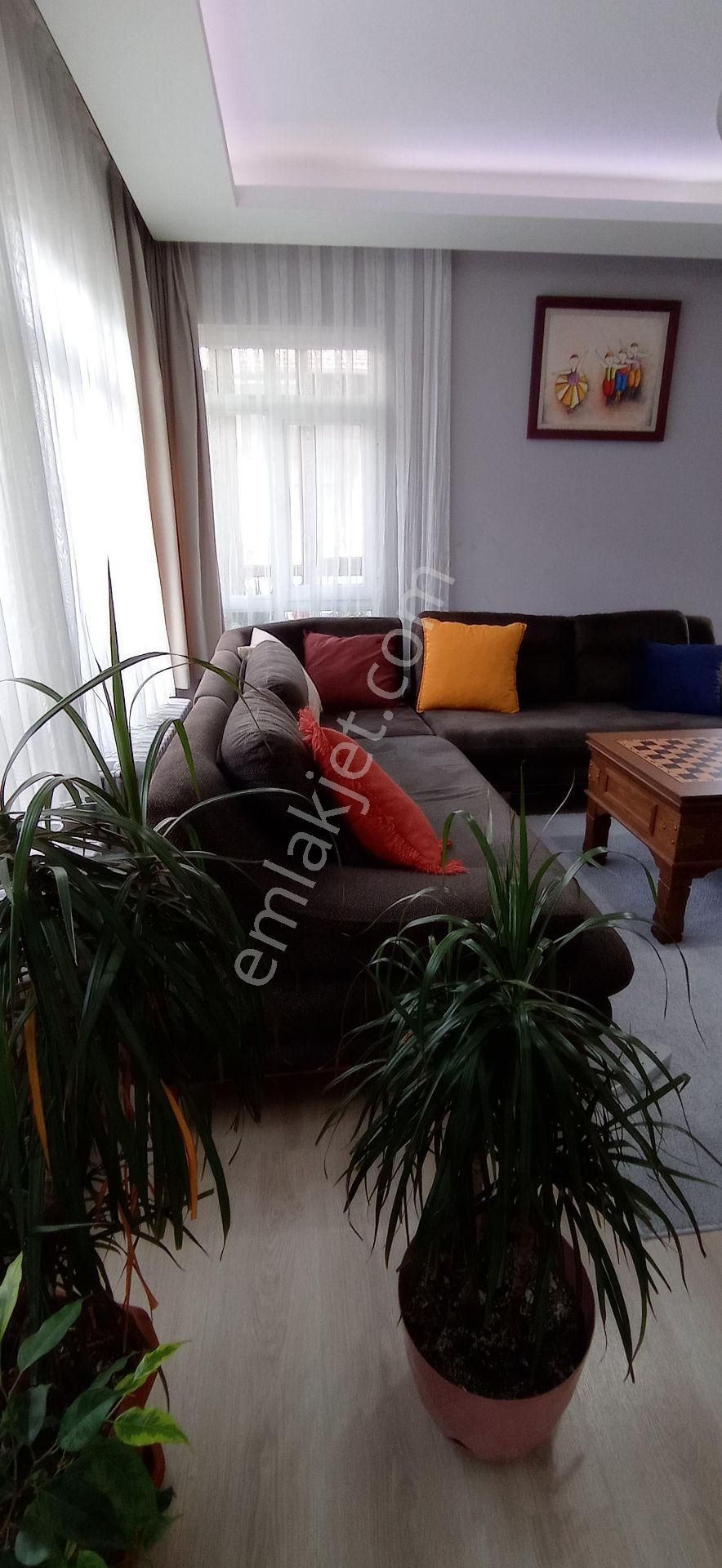 Kızılay Kolej Yakını 3+1 Eşyalı Çok Temiz Asansörlü Açık Otoparklı Kiralık Konut - Görsel 4