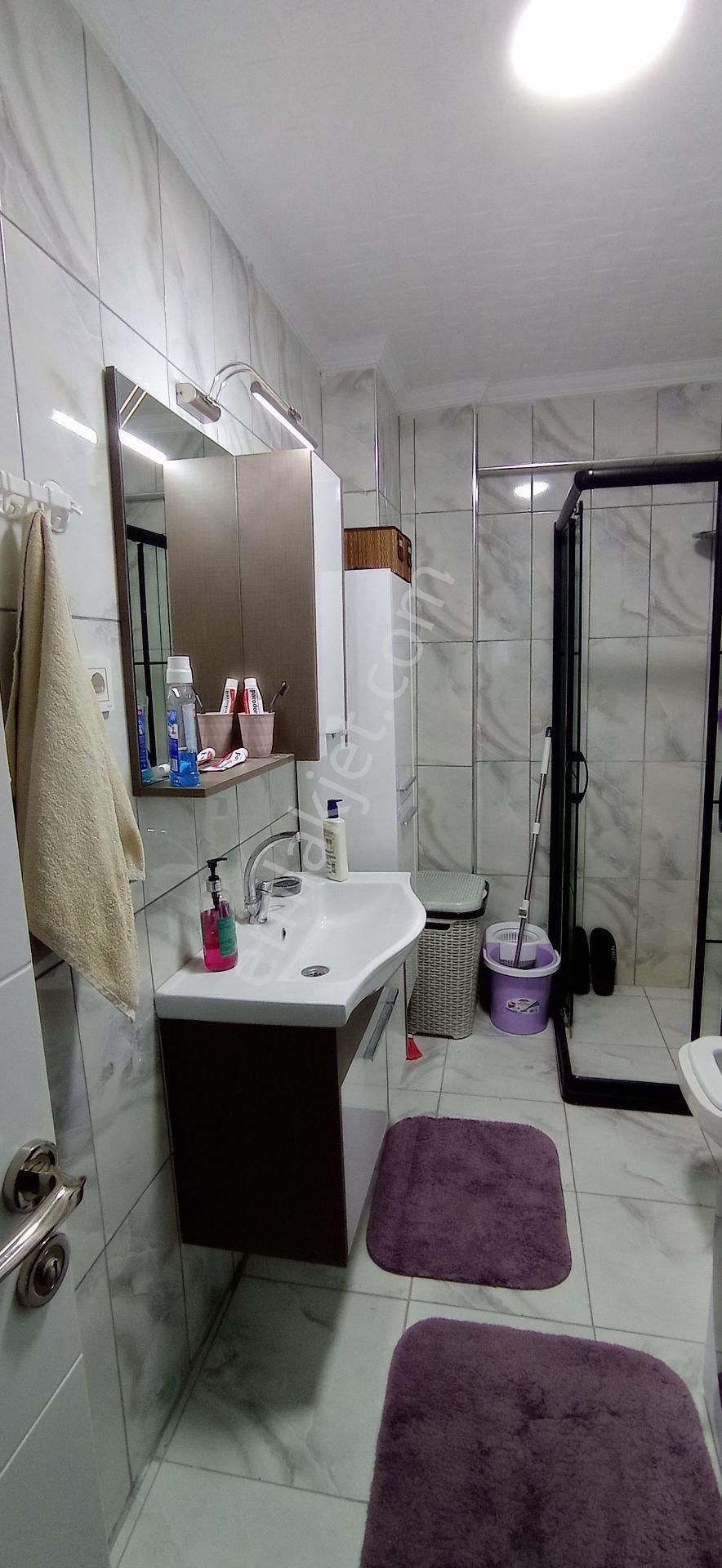 Kızılay Kolej Yakını 3+1 Eşyalı Çok Temiz Asansörlü Açık Otoparklı Kiralık Konut - Görsel 22