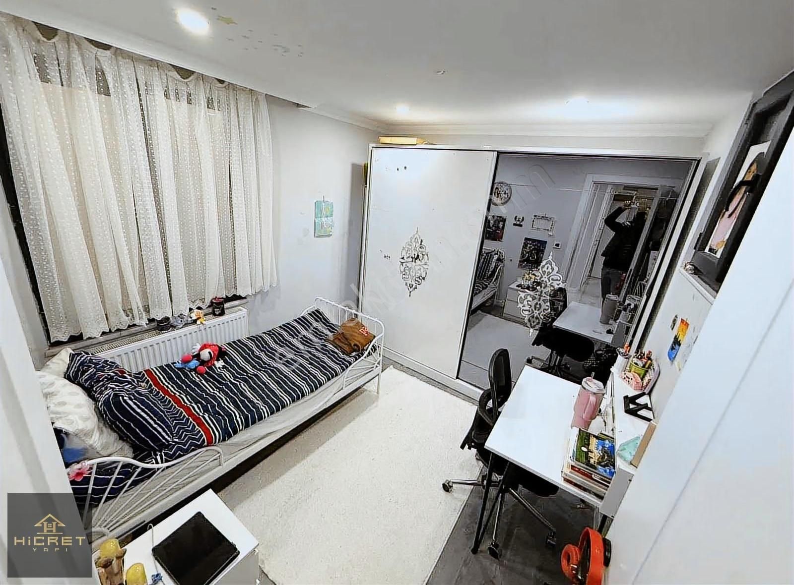 Hicret'den Uğurmumcu Mh Tramvay Dibinde 4+2 200 M² Dubleks Daire - Görsel 34