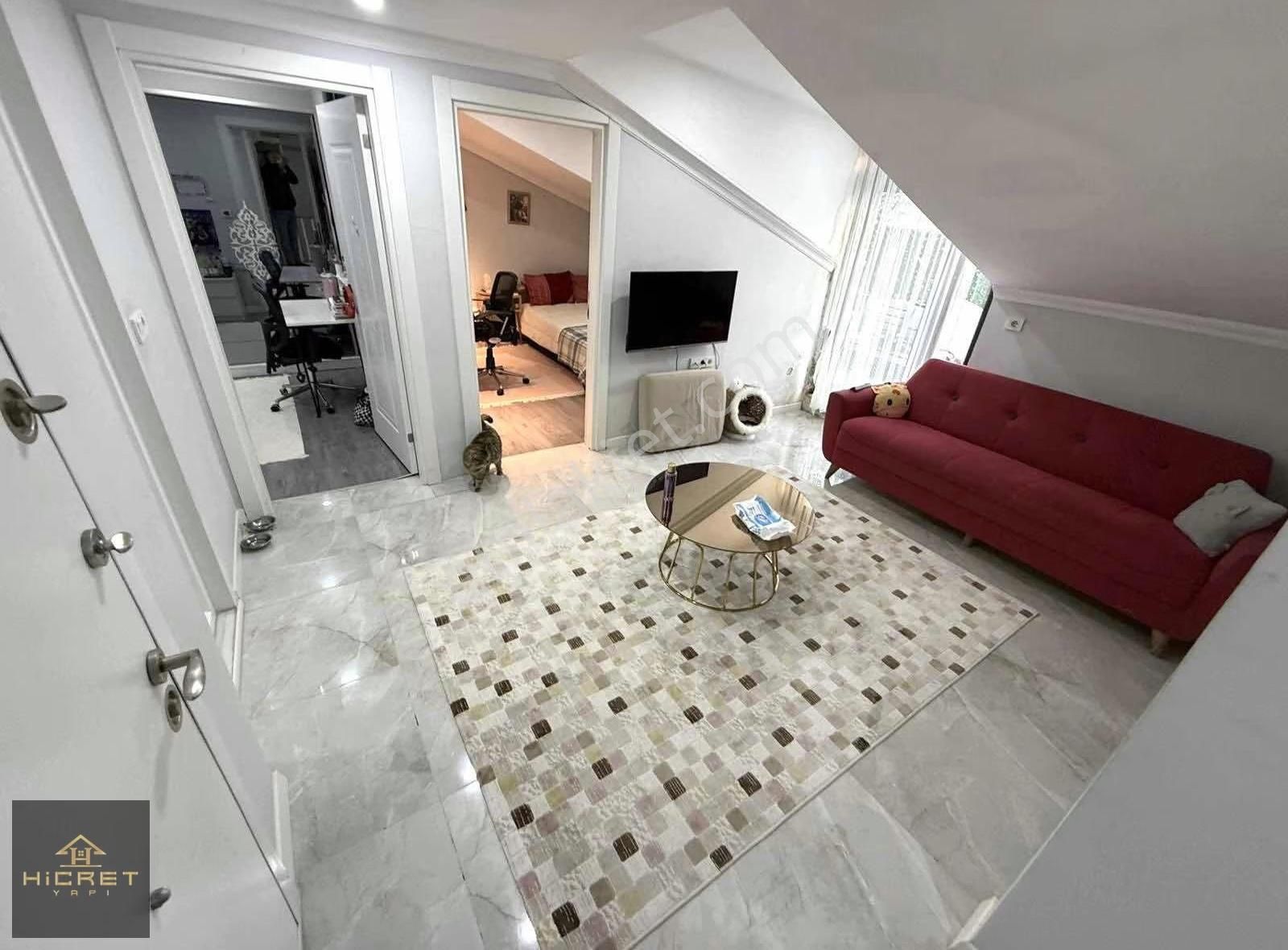 Hicret'den Uğurmumcu Mh Tramvay Dibinde 4+2 200 M² Dubleks Daire - Görsel 14