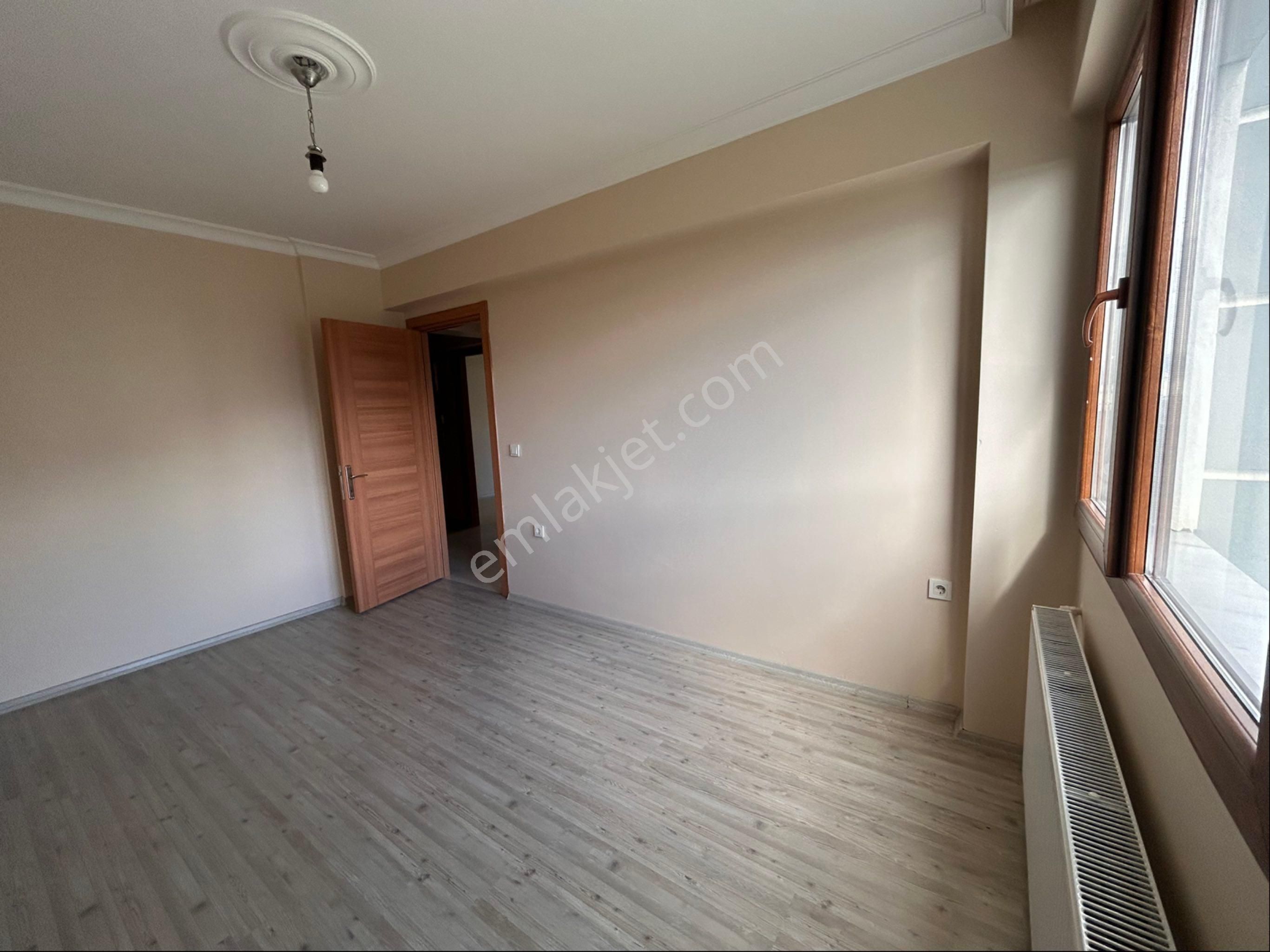 Çiğli Esentepe Mah. Açık Mutfaklı Geniş 2+1 Kiralık Dairr - Görsel 8