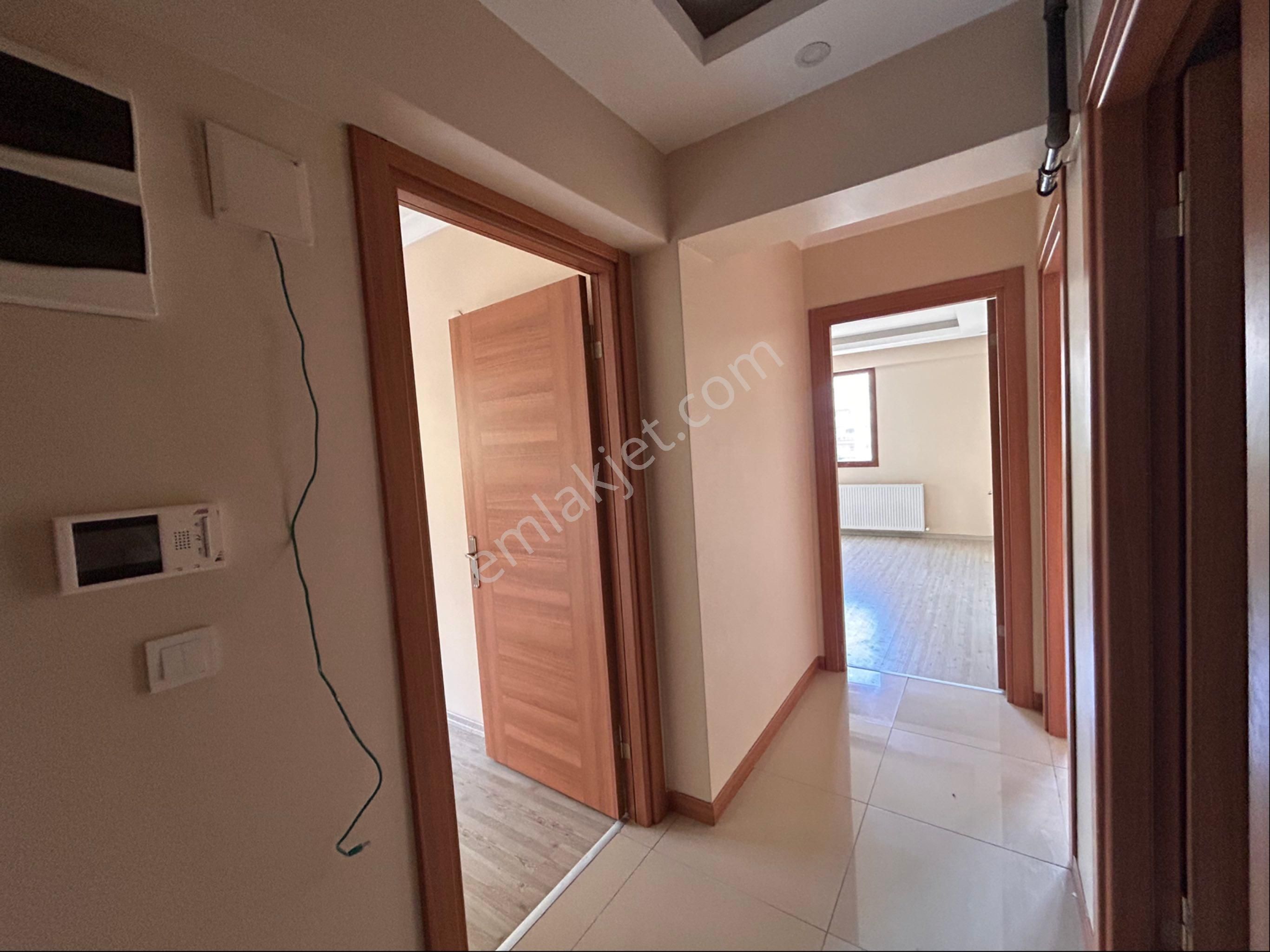 Çiğli Esentepe Mah. Açık Mutfaklı Geniş 2+1 Kiralık Dairr - Görsel 4