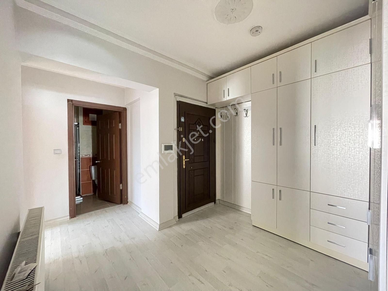 Beyoğlu'ndan Merkezi Lokasyonda Masrafsız 3+1 Kiralık Daire - Görsel 3