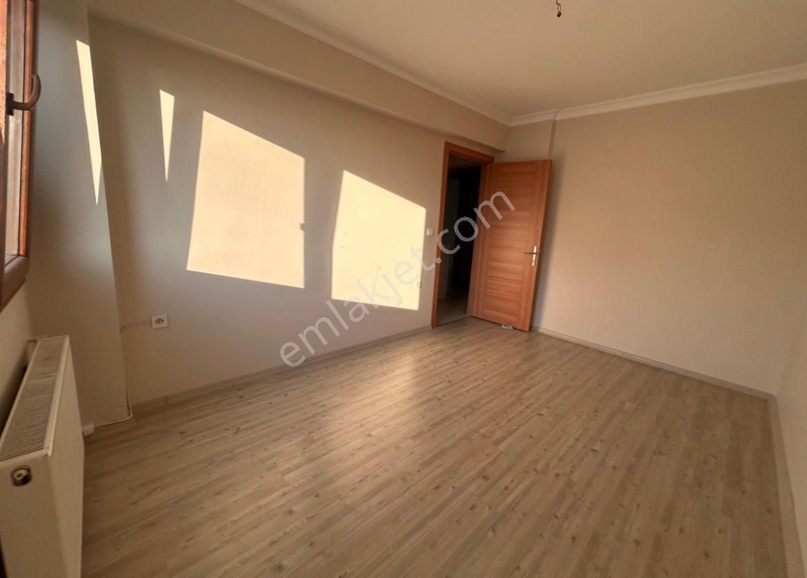 Çiğli Esentepe Mah. Geniş Açık Mutfak 2+1 Satılık Daire - Görsel 5