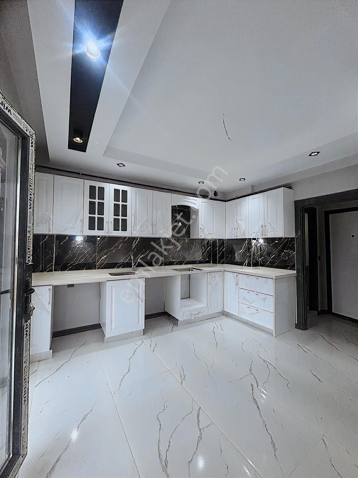 71 Evler Mahallesinde Lüks 2+1 Satılık Daire