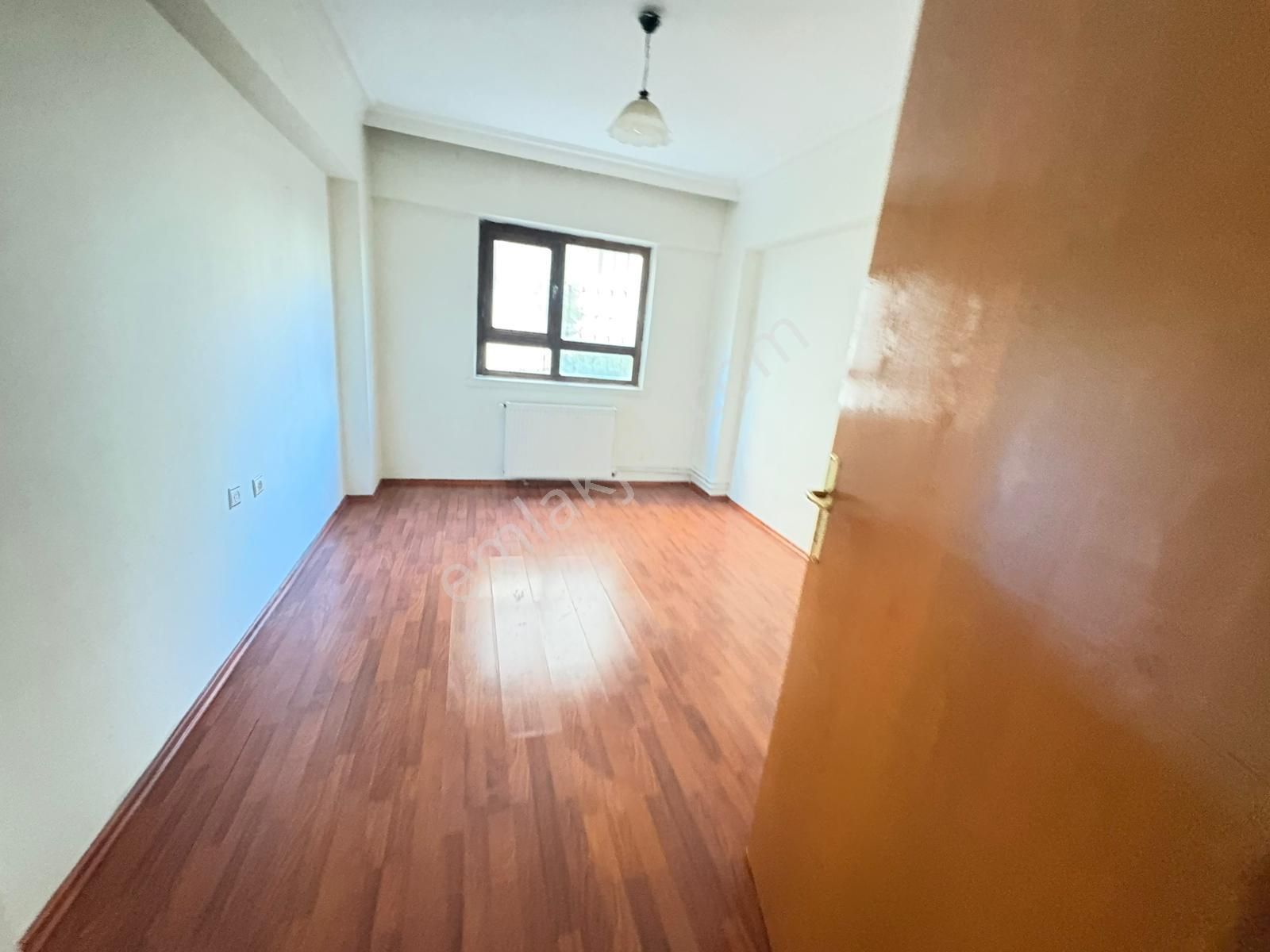 Göral Emlak 1+1 Dikmen Caddesi Paralelin De - Görsel 5